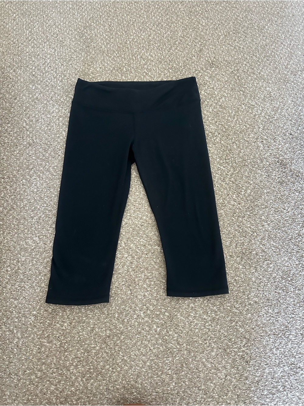 Fabletics  Black Capri Leggings